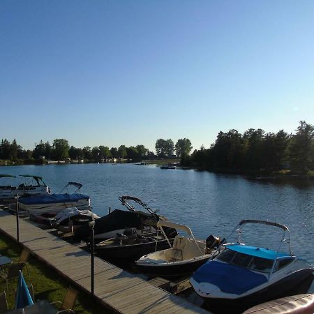 Kit Wat Motel&Marina Sauble Beach Exterior foto