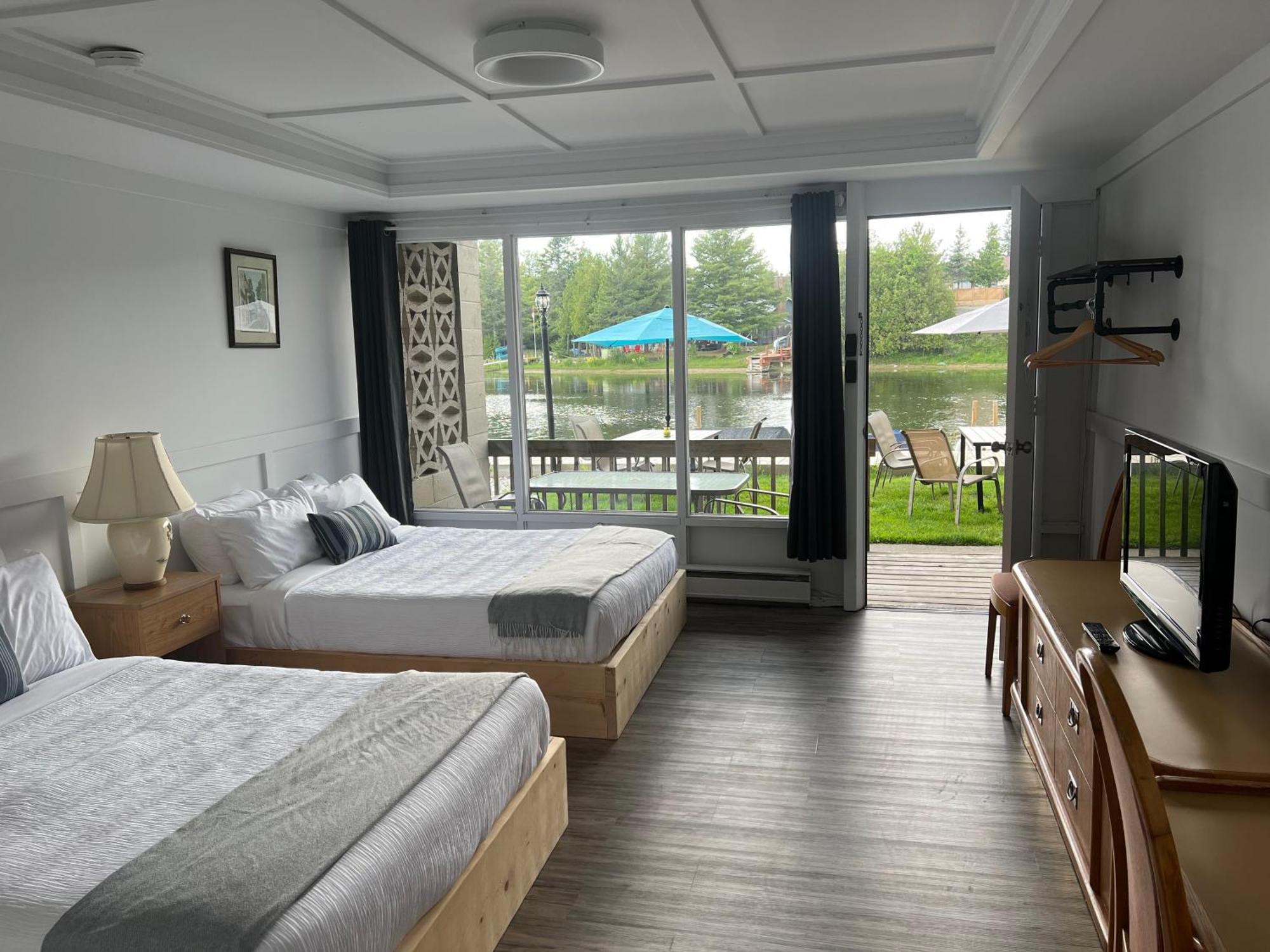 Kit Wat Motel&Marina Sauble Beach Exterior foto