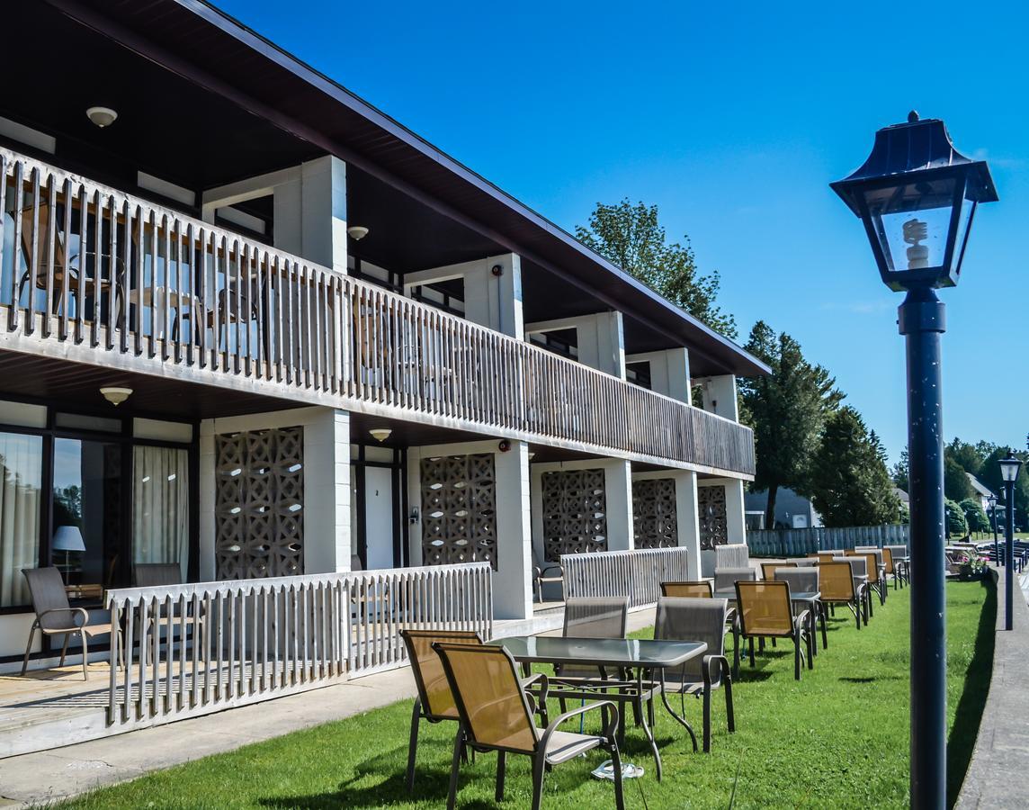 Kit Wat Motel&Marina Sauble Beach Exterior foto