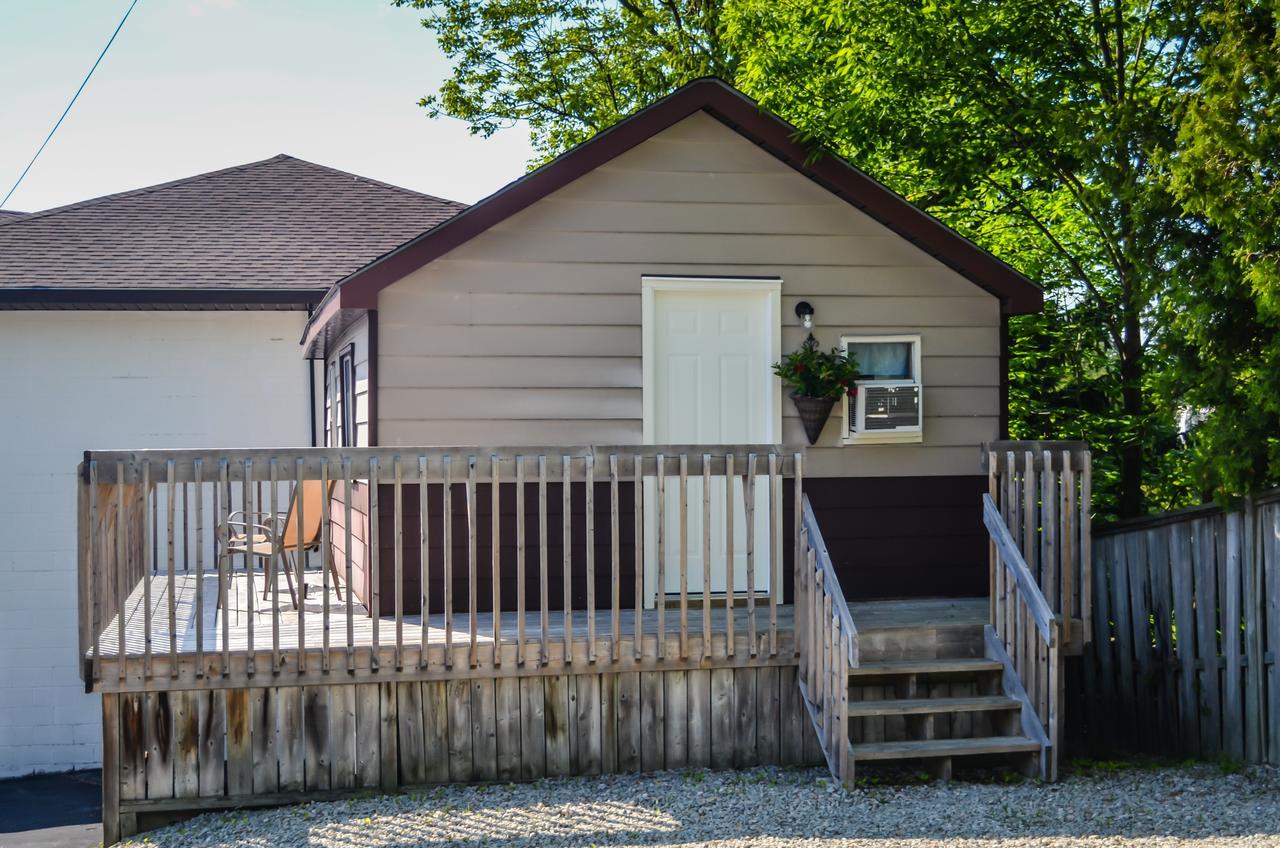 Kit Wat Motel&Marina Sauble Beach Exterior foto