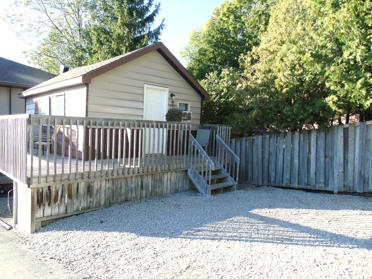 Kit Wat Motel&Marina Sauble Beach Exterior foto