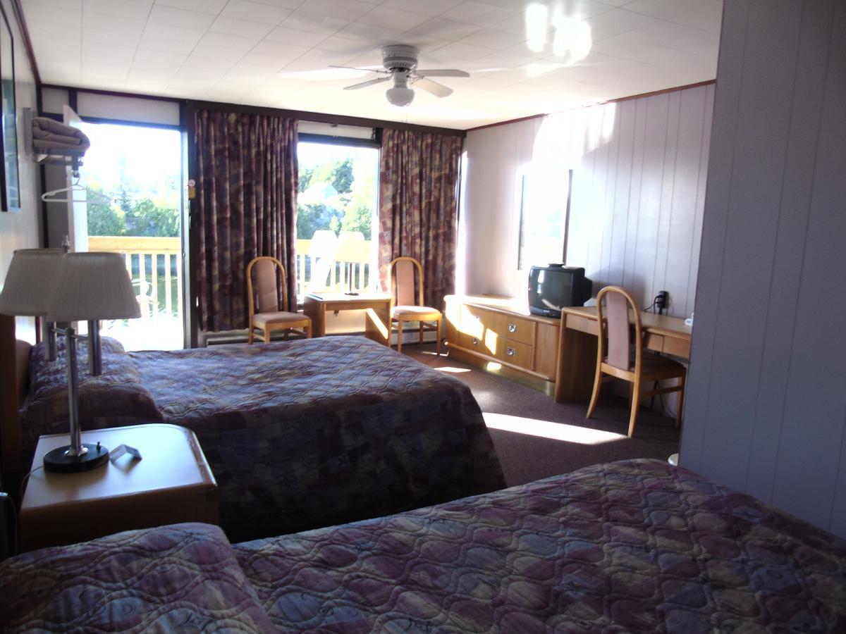 Kit Wat Motel&Marina Sauble Beach Exterior foto
