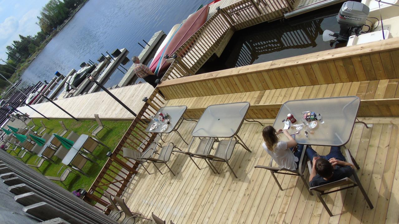 Kit Wat Motel&Marina Sauble Beach Exterior foto