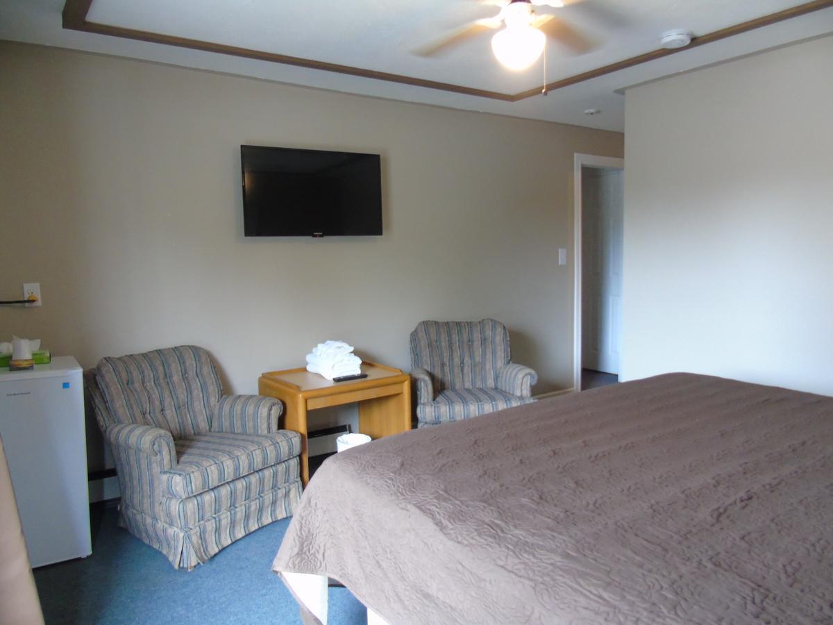 Kit Wat Motel&Marina Sauble Beach Exterior foto