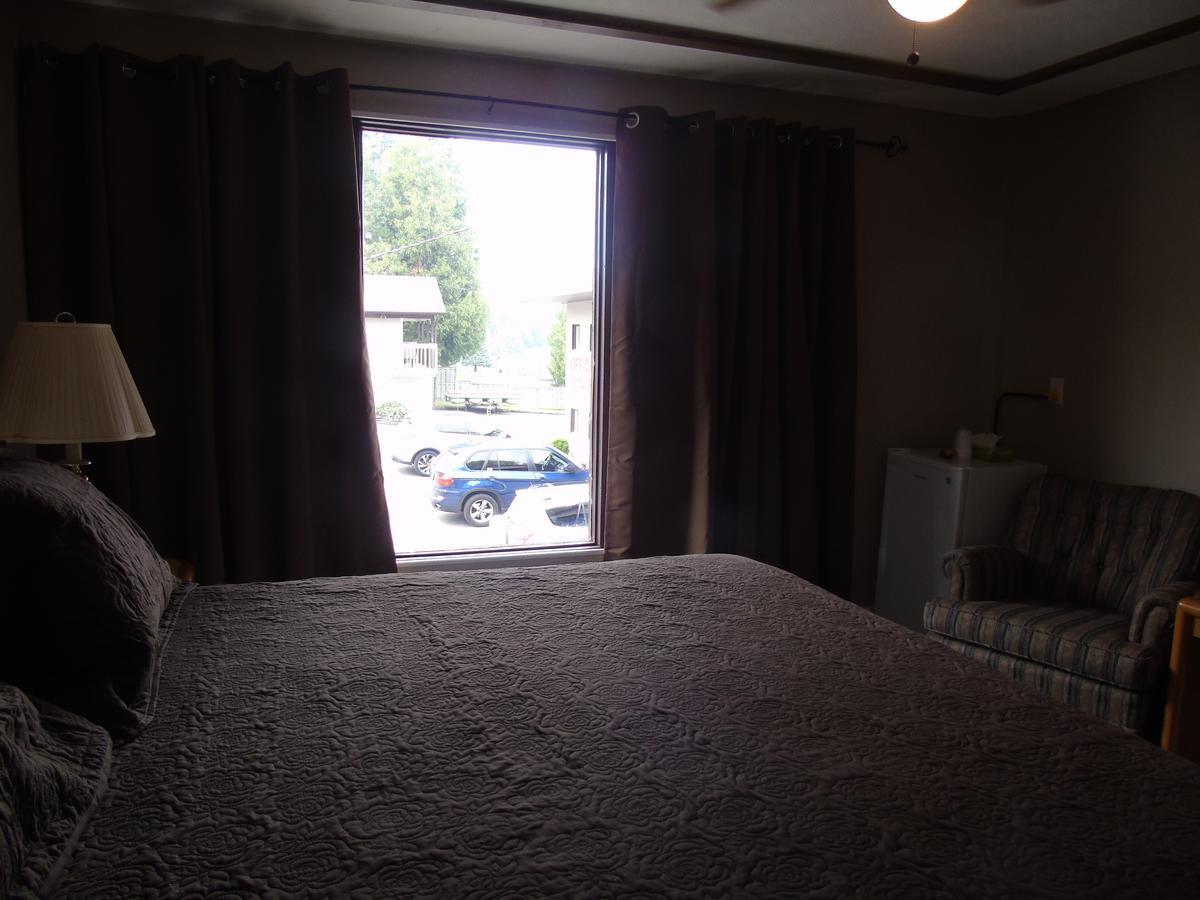 Kit Wat Motel&Marina Sauble Beach Exterior foto