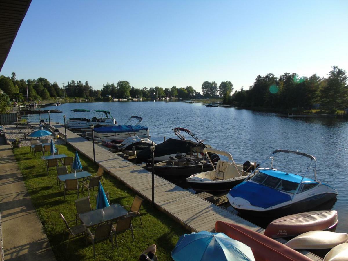 Kit Wat Motel&Marina Sauble Beach Exterior foto